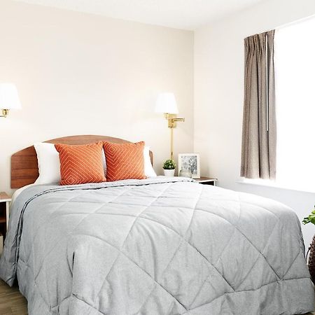Intown Suites Extended Stay Colorado Springs Extérieur photo